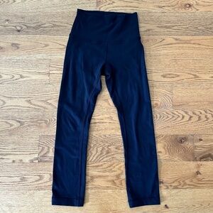 Lululemon Wunder Under Crop 21" Hi-Rise (Size 2)